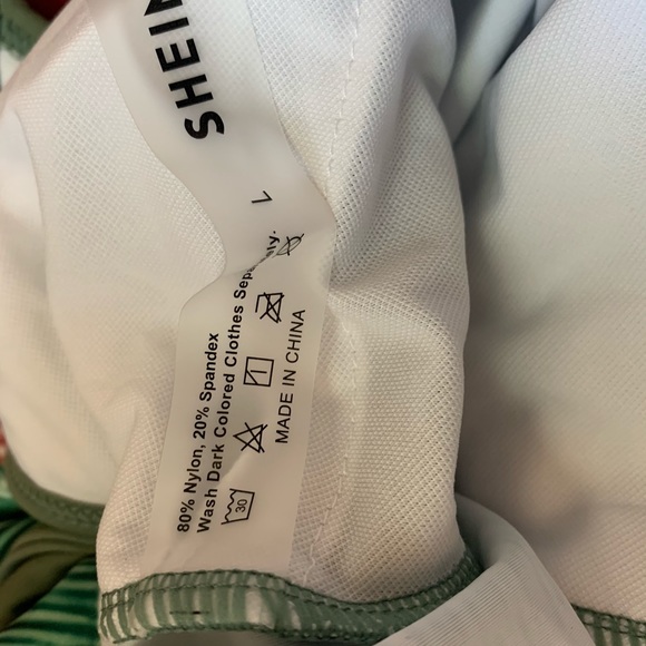 Bathing suit - Picture 3 of 3